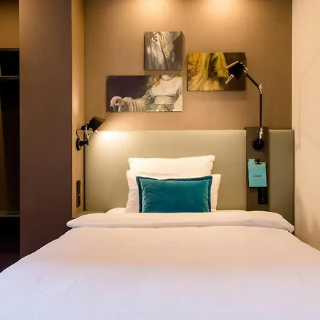 One Amsterdam-waterlooplein