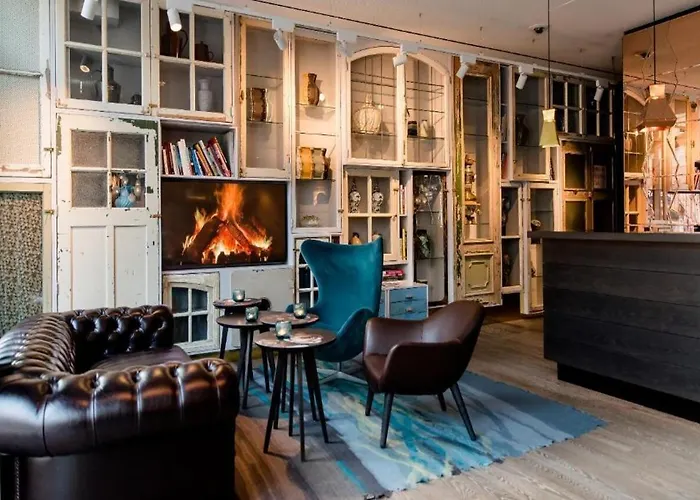 One Amsterdam-waterlooplein