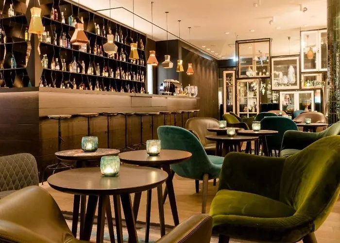 One Amsterdam-waterlooplein 3* Amsterdam