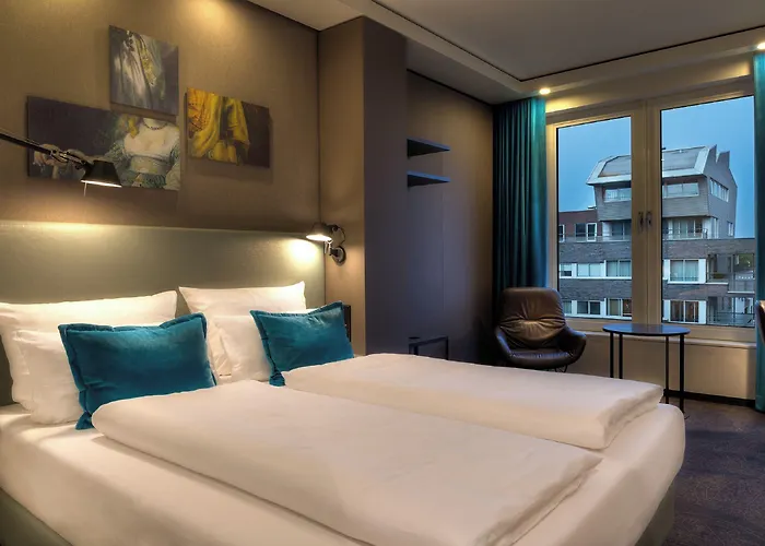 Hotel One Amsterdam-waterlooplein 3*