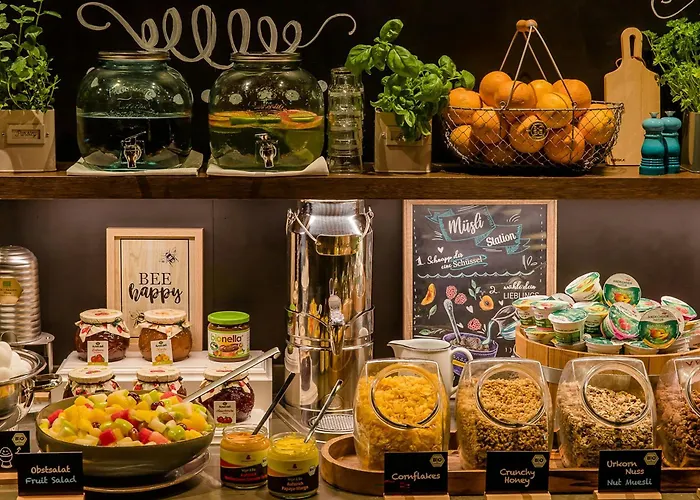 Hotel One Amsterdam-waterlooplein 3*