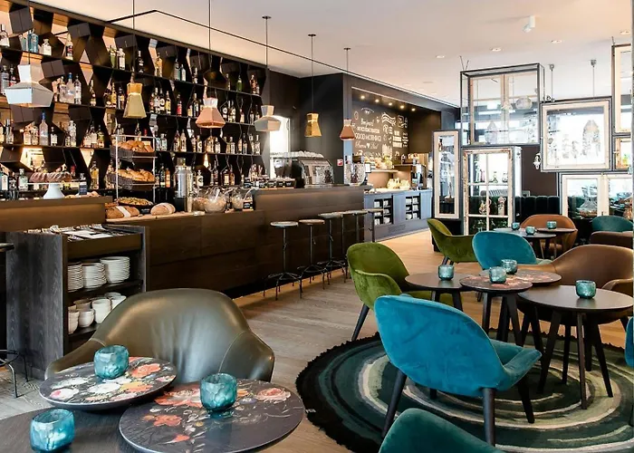 Hotel One Amsterdam-waterlooplein 3*