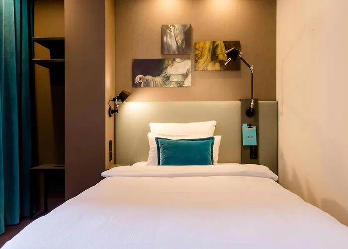 One Amsterdam-waterlooplein