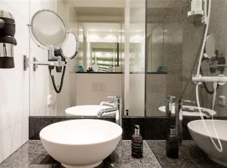 One Amsterdam-waterlooplein Hotel