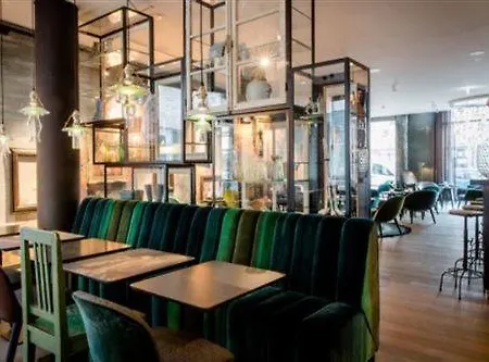 One Amsterdam-waterlooplein Otel