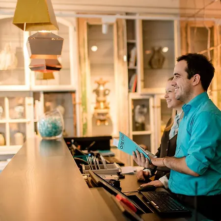 One Amsterdam-waterlooplein 3*