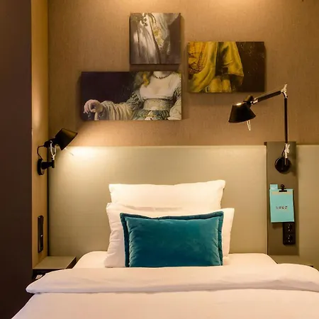 One Amsterdam-waterlooplein Otel 3*