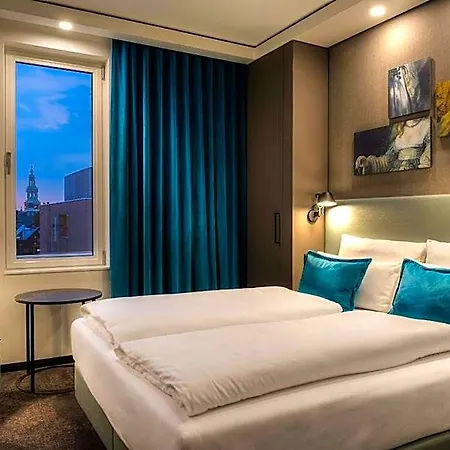 Otel One Amsterdam-waterlooplein