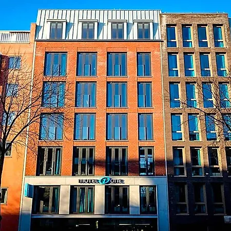 One Amsterdam-waterlooplein 3*