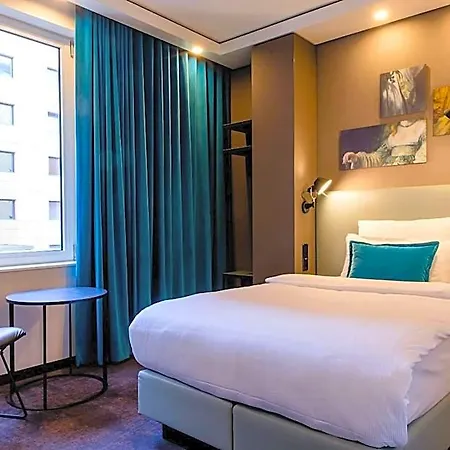 One Amsterdam-waterlooplein Otel 3*
