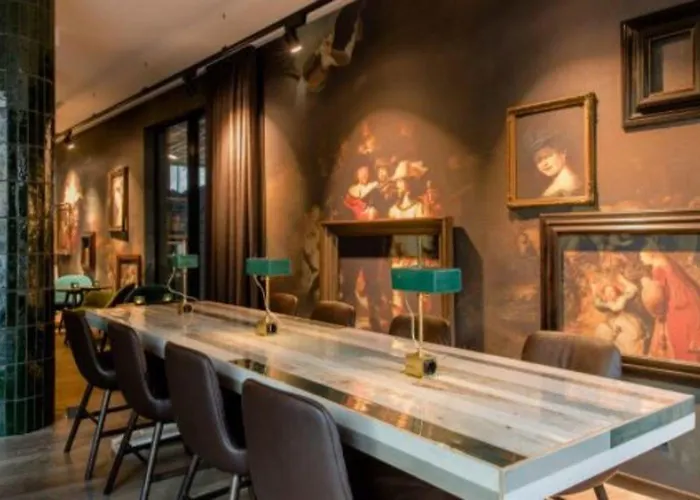 One Amsterdam-waterlooplein