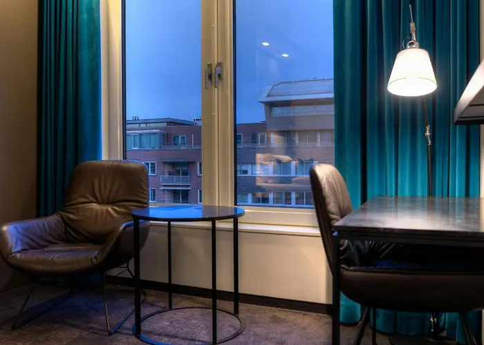 One Amsterdam-waterlooplein 3* Amsterdam
