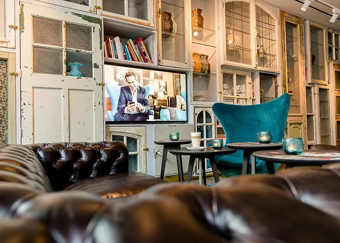 One Amsterdam-waterlooplein 3* Amsterdam