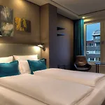 Hotel One Amsterdam-waterlooplein 3*