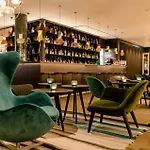 Hotel One Amsterdam-waterlooplein 3*