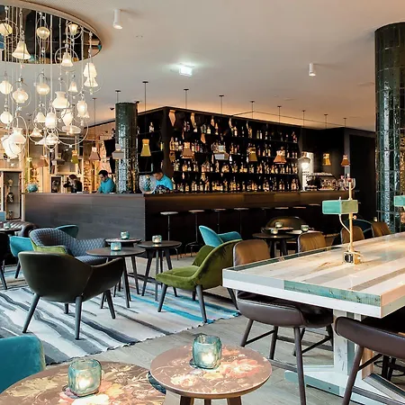 One Amsterdam-waterlooplein